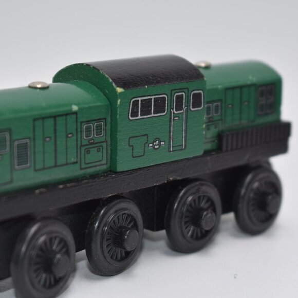 Thomas & Friends DEREK Wooden Railway Train Tank Engine the Diesel Rare 2001 - Picture 3 of 10